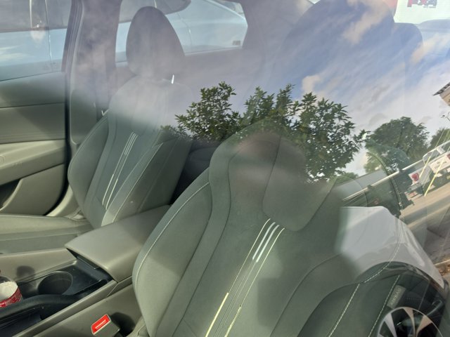 Used 2022 Hyundai Elantra SEL FWD image 14