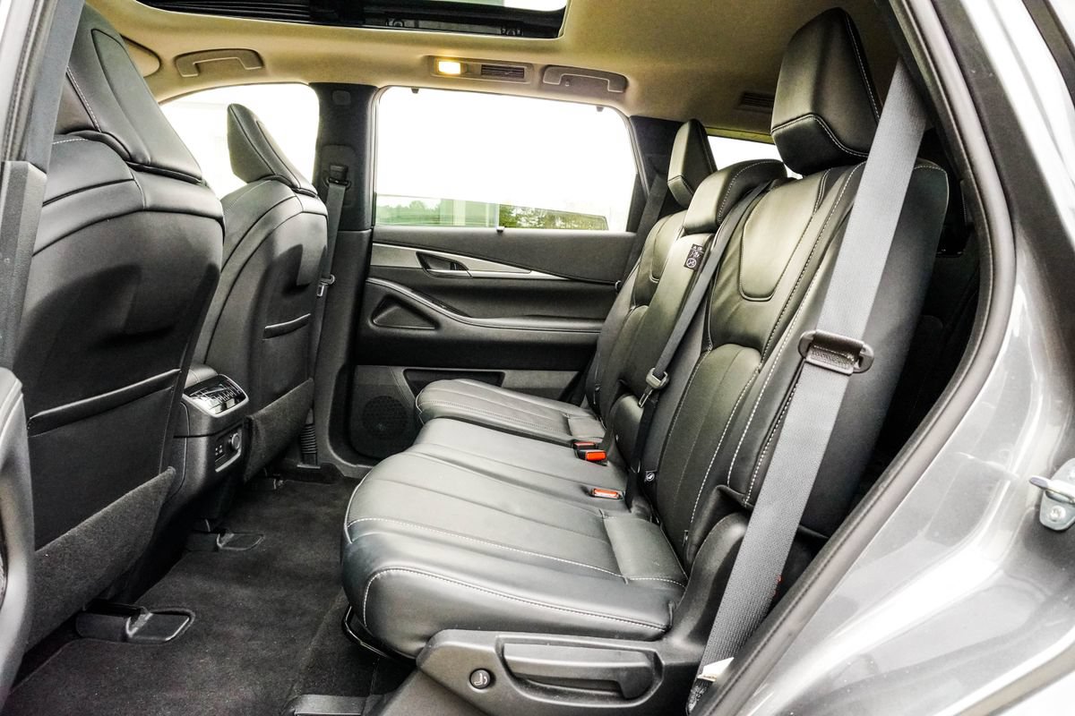Used 2023 INFINITI QX60 Luxe FWD image 40