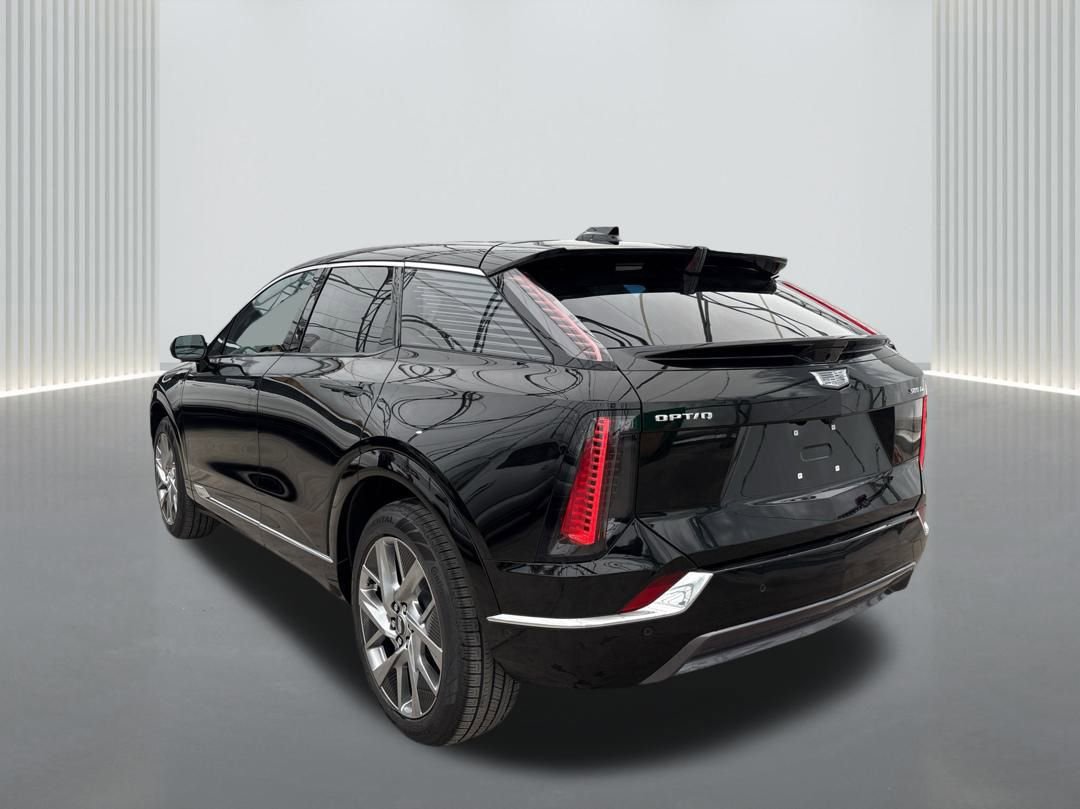 New 2025 Cadillac Optiq Luxury 1 image 7