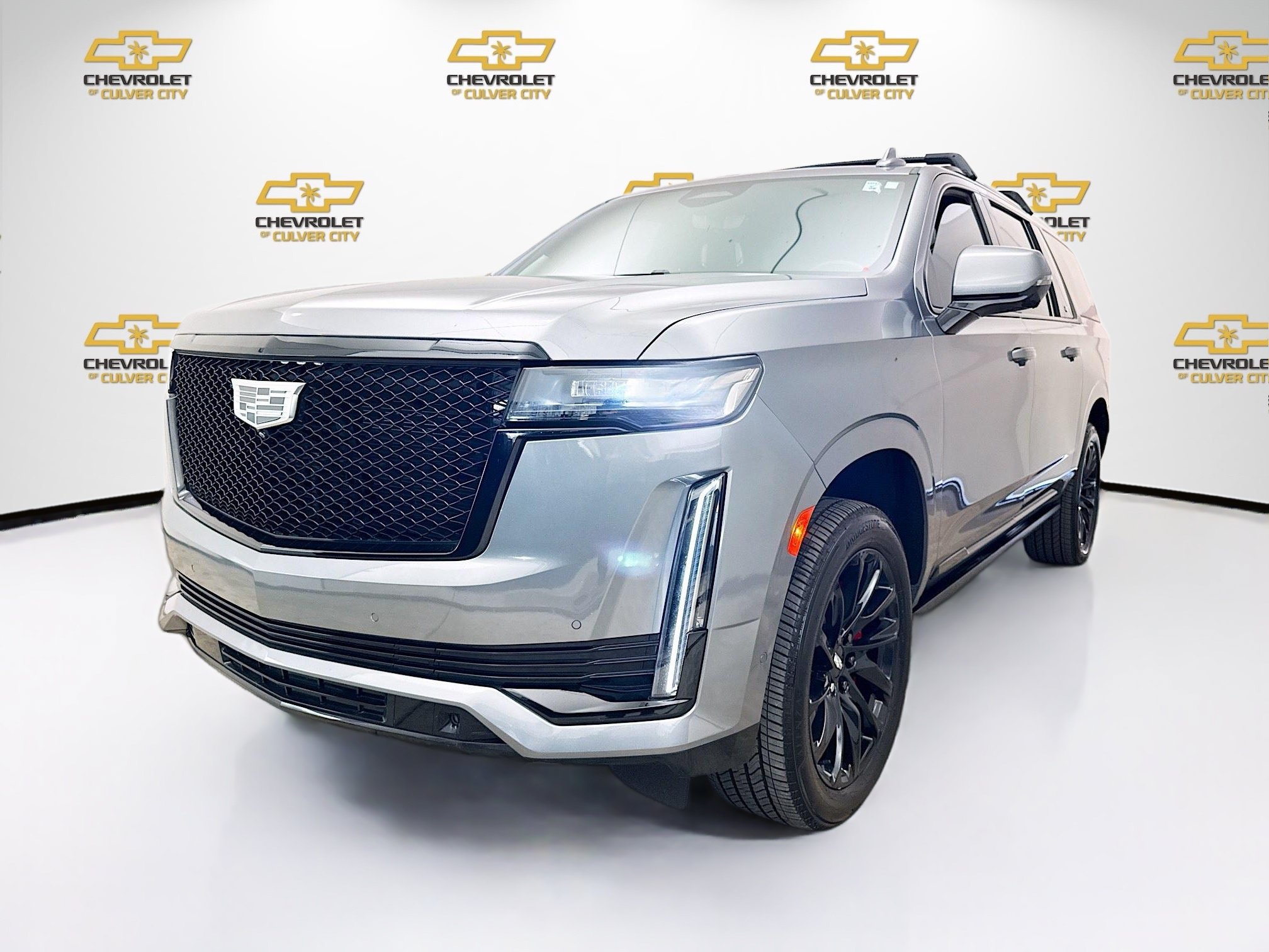 Used 2022 Cadillac Escalade ESV Sport Platinum w/ LPO, ONYX Package AWD/4WD image 3