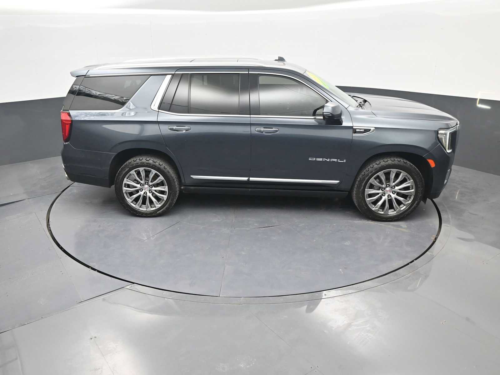 Used 2021 GMC Yukon Denali w/ Denali Premium Package RWD image 47