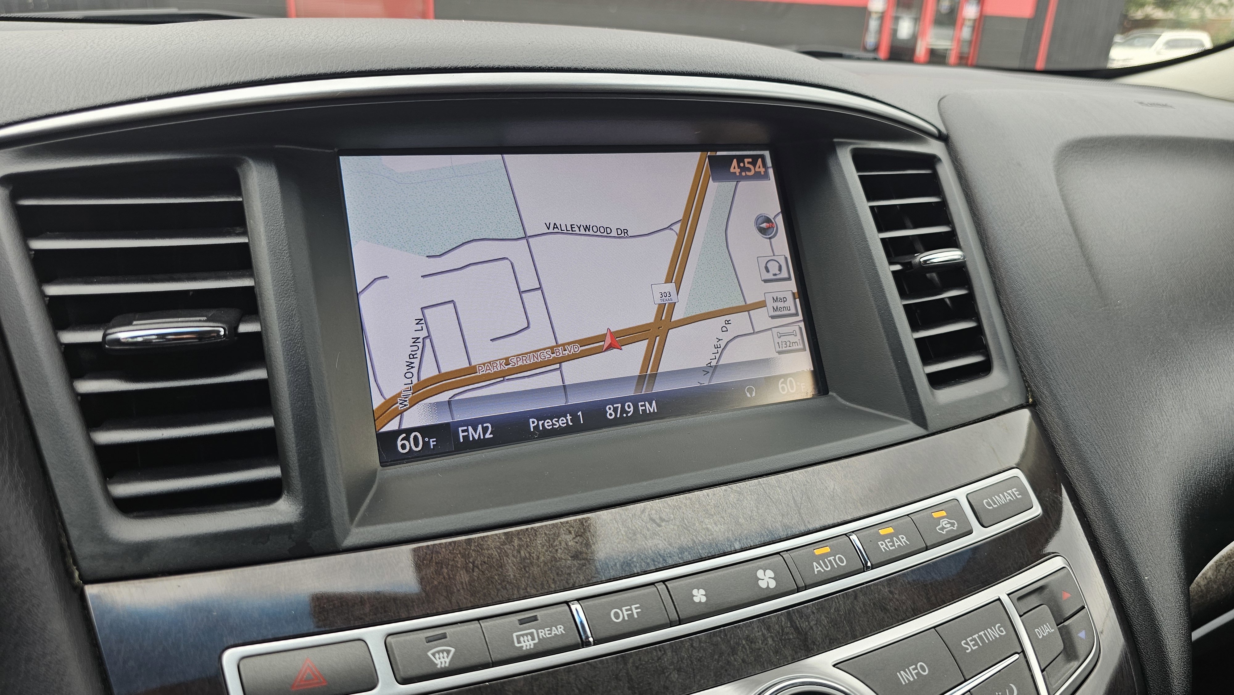 Used 2014 INFINITI QX60 AWD w/ Premium Plus Package image 39