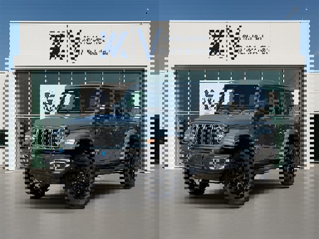 Used 2024 Jeep Wrangler Unlimited Sahara image 1