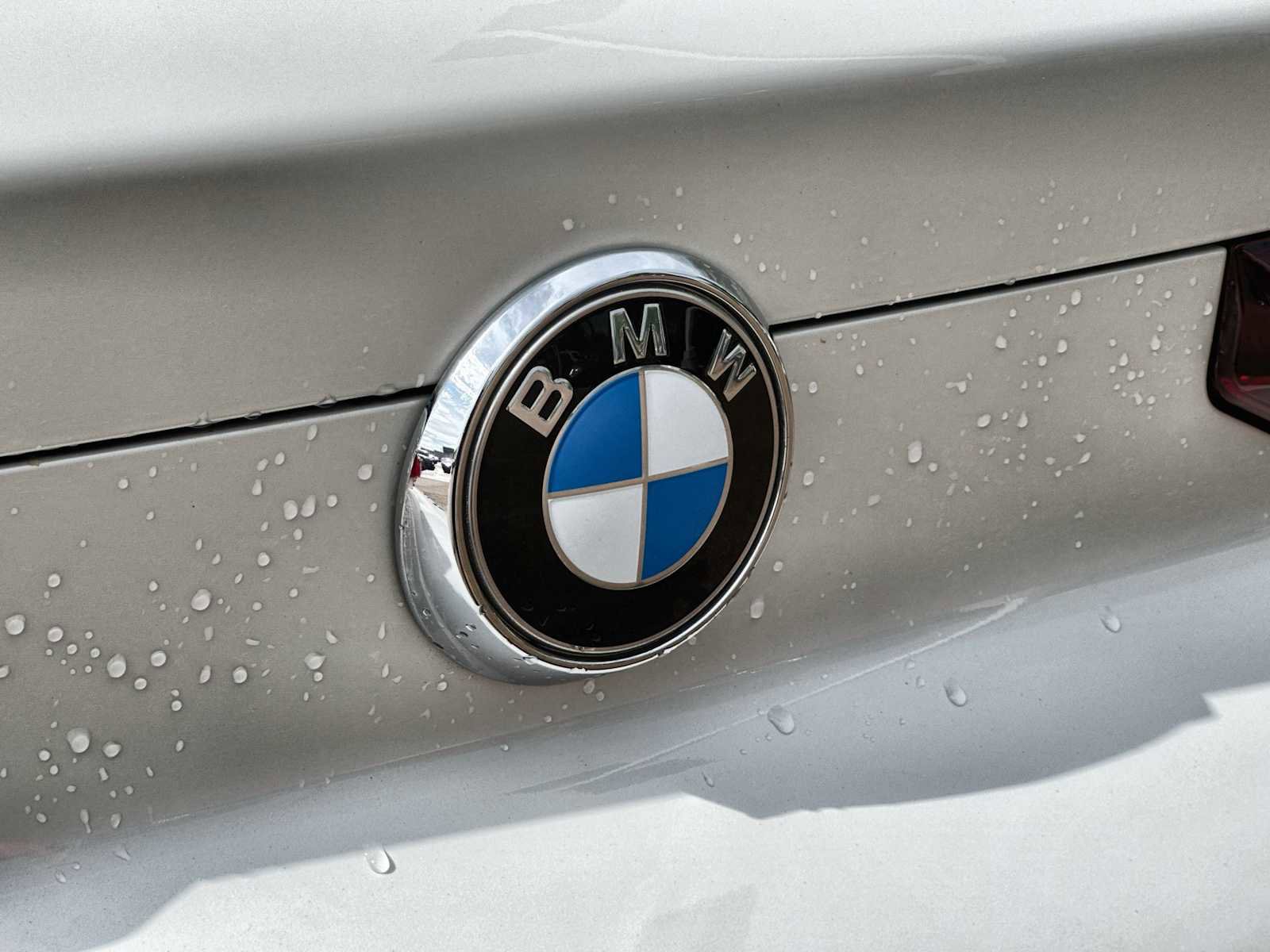 Used 2023 BMW X6 xDrive40i w/ Premium Package AWD/4WD image 16