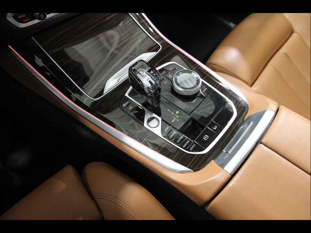 Used 2021 BMW X5 xDrive40i w/ M Sport Package AWD/4WD image 15