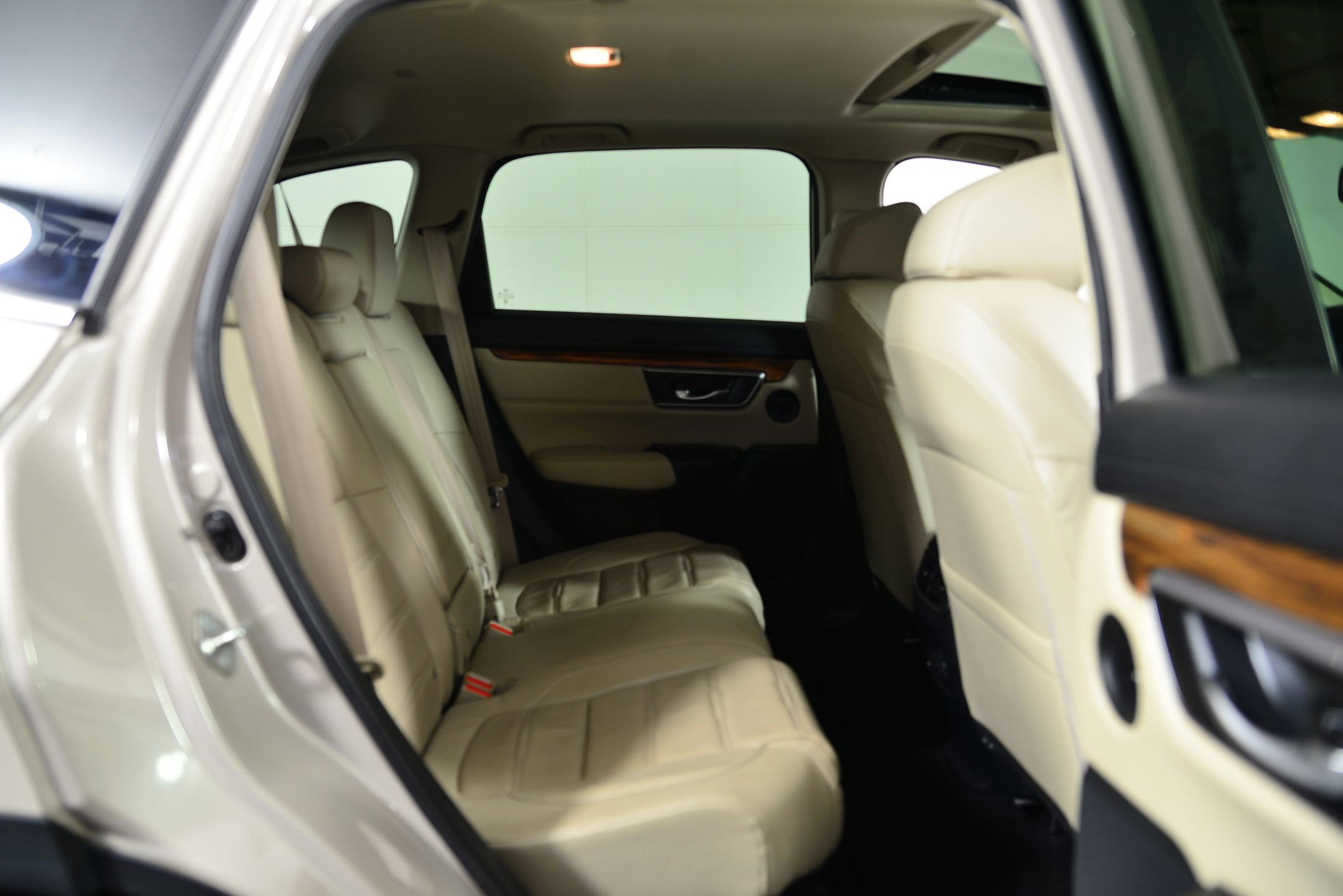 Used 2018 Honda CR-V Touring image 24