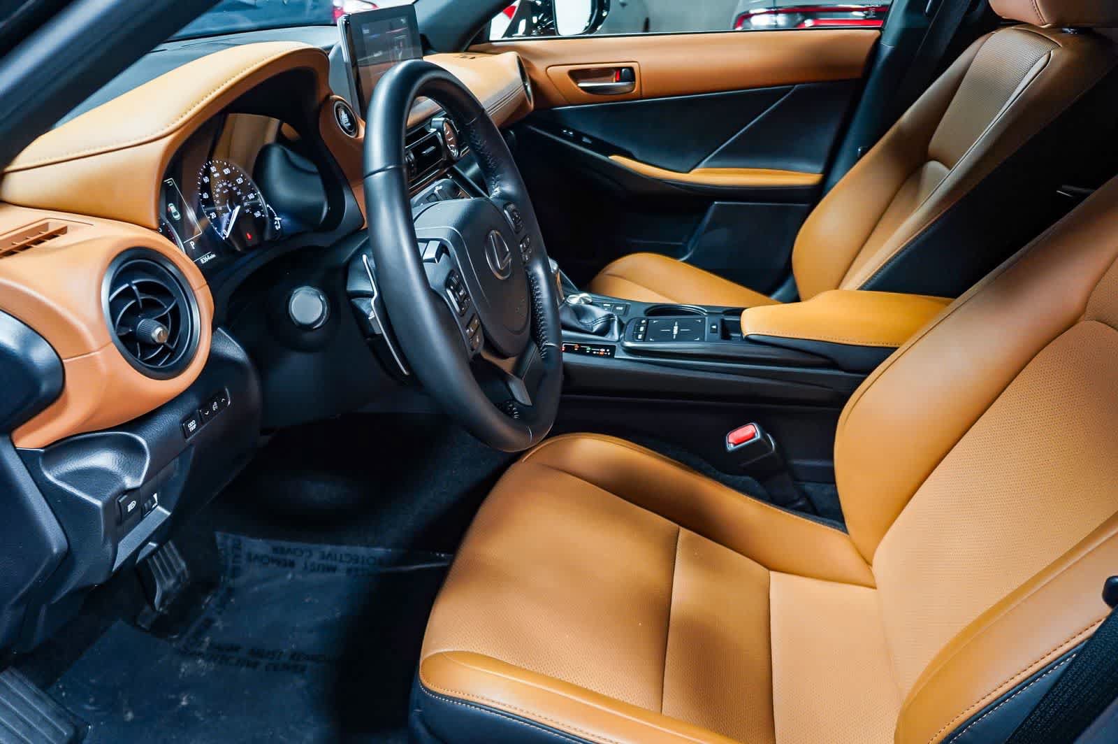Used 2025 Lexus IS 300 F Sport RWD image 19