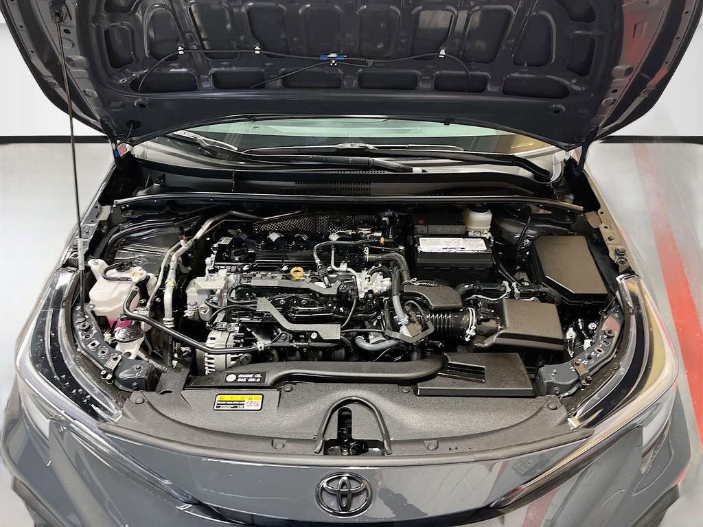 Used 2025 Toyota Corolla SE image 28