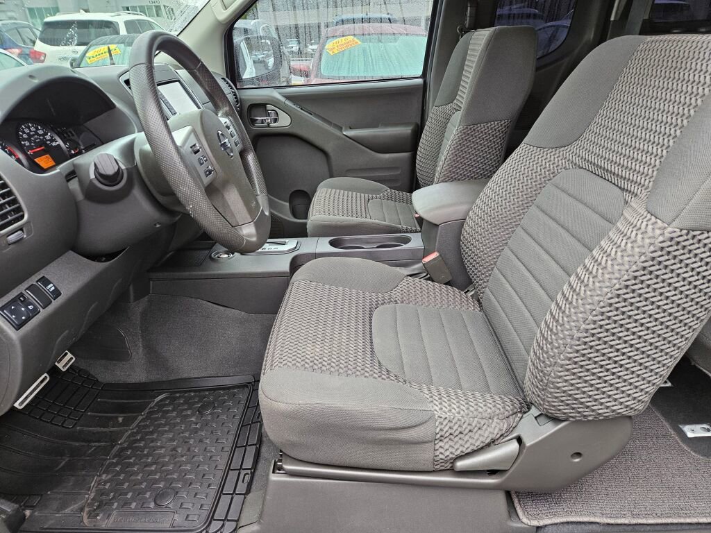 Used 2020 Nissan Frontier SV RWD image 14
