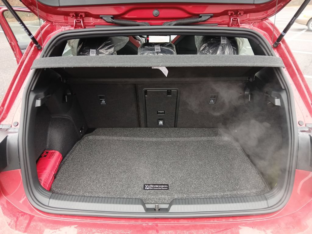 New 2026 Volkswagen GTI SE FWD image 23