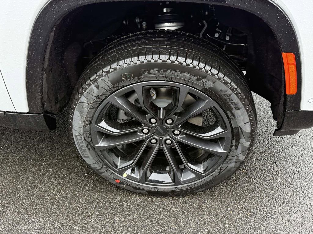 New 2026 Jeep Grand Wagoneer L Summit AWD/4WD image 12