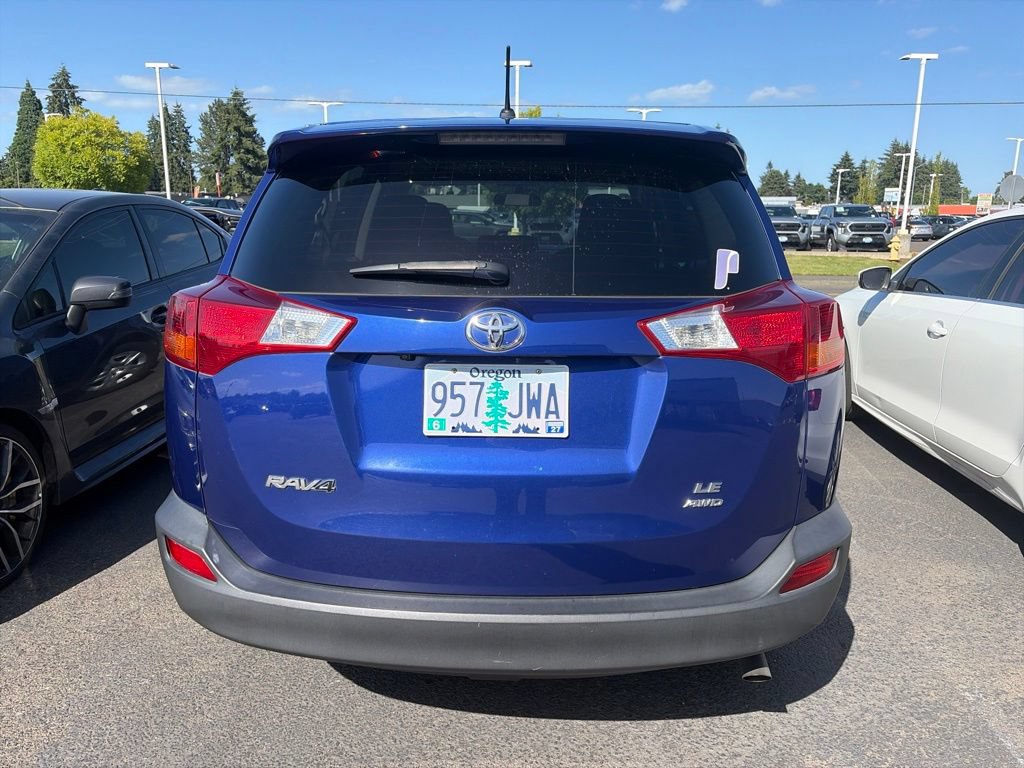 Used 2015 Toyota RAV4 LE AWD/4WD image 4