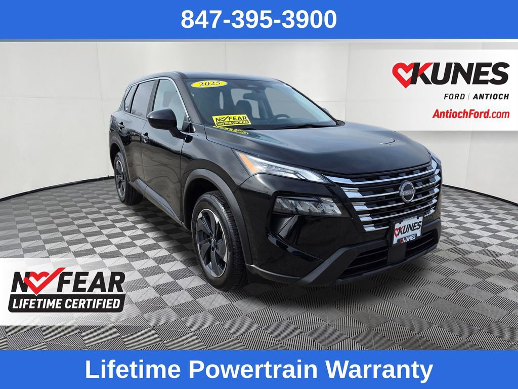 Used 2025 Nissan Rogue SV image 1