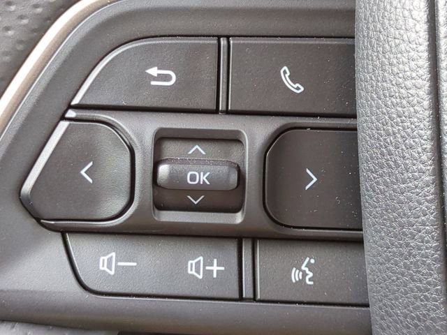 Used 2025 Toyota 4Runner SR5 image 18