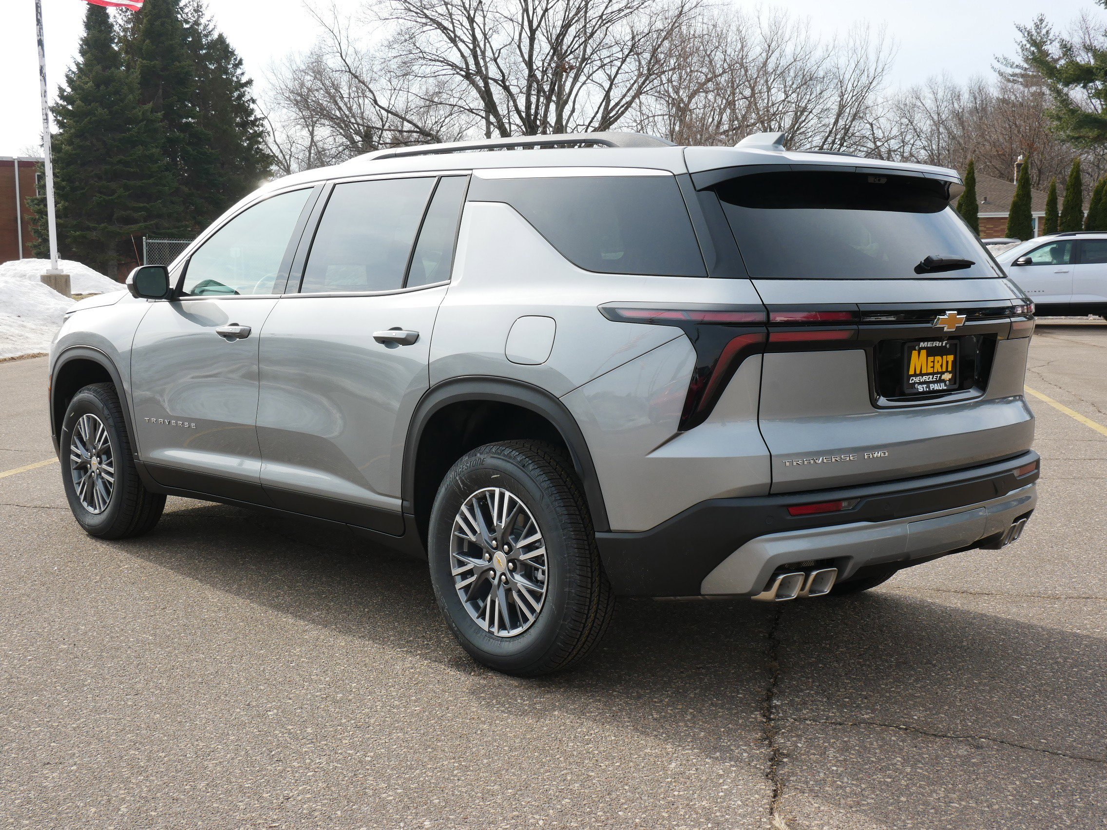 New 2026 Chevrolet Traverse LT w/ Driver Confidence Package AWD/4WD image 2