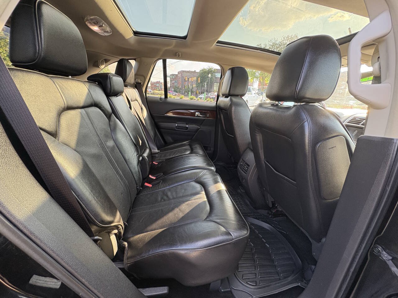 Used 2014 Lincoln MKX AWD w/ Equipment Group 102A image 19
