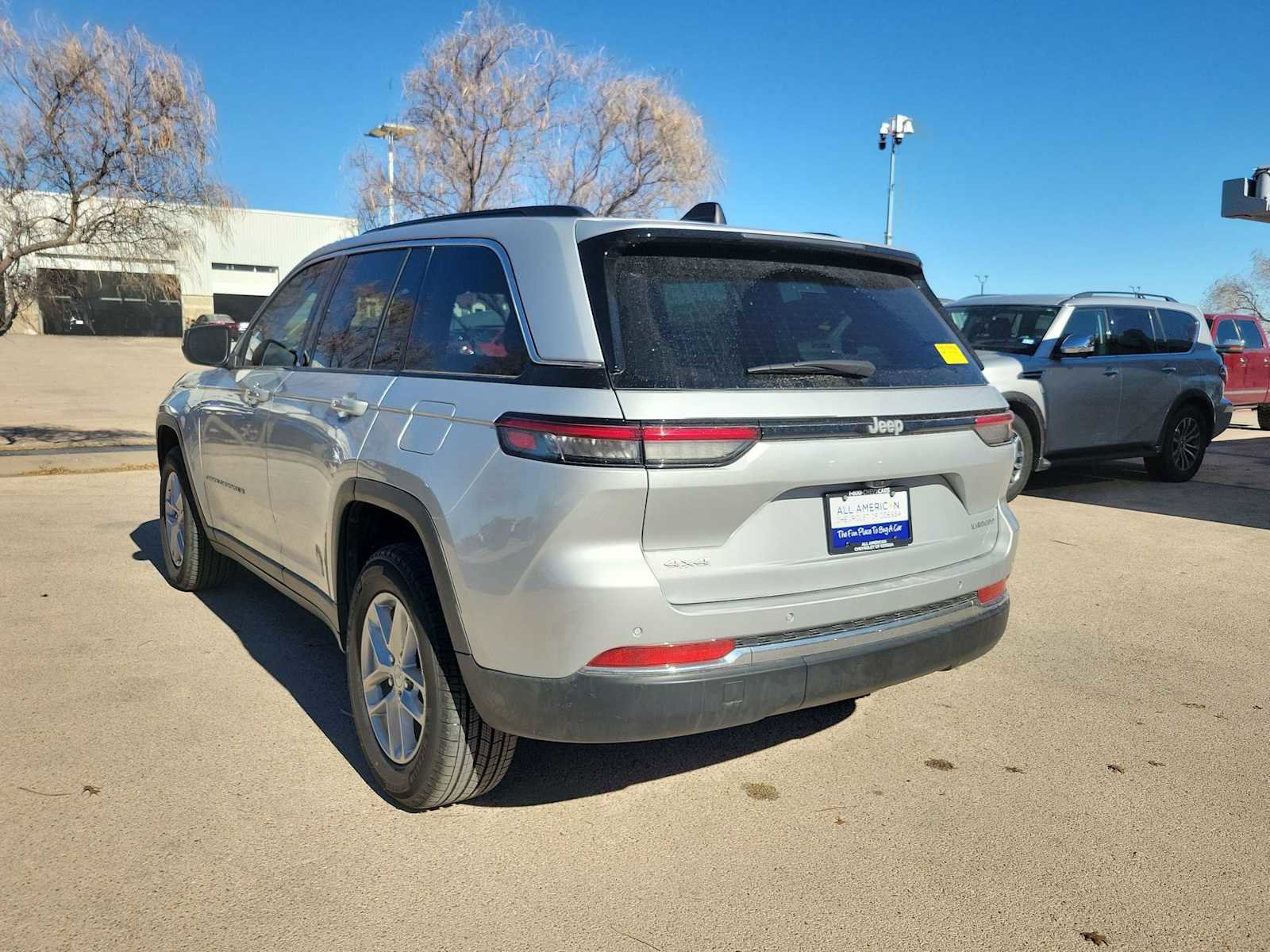 Used 2024 Jeep Grand Cherokee Laredo X w/ Luxury Tech Group I image 4