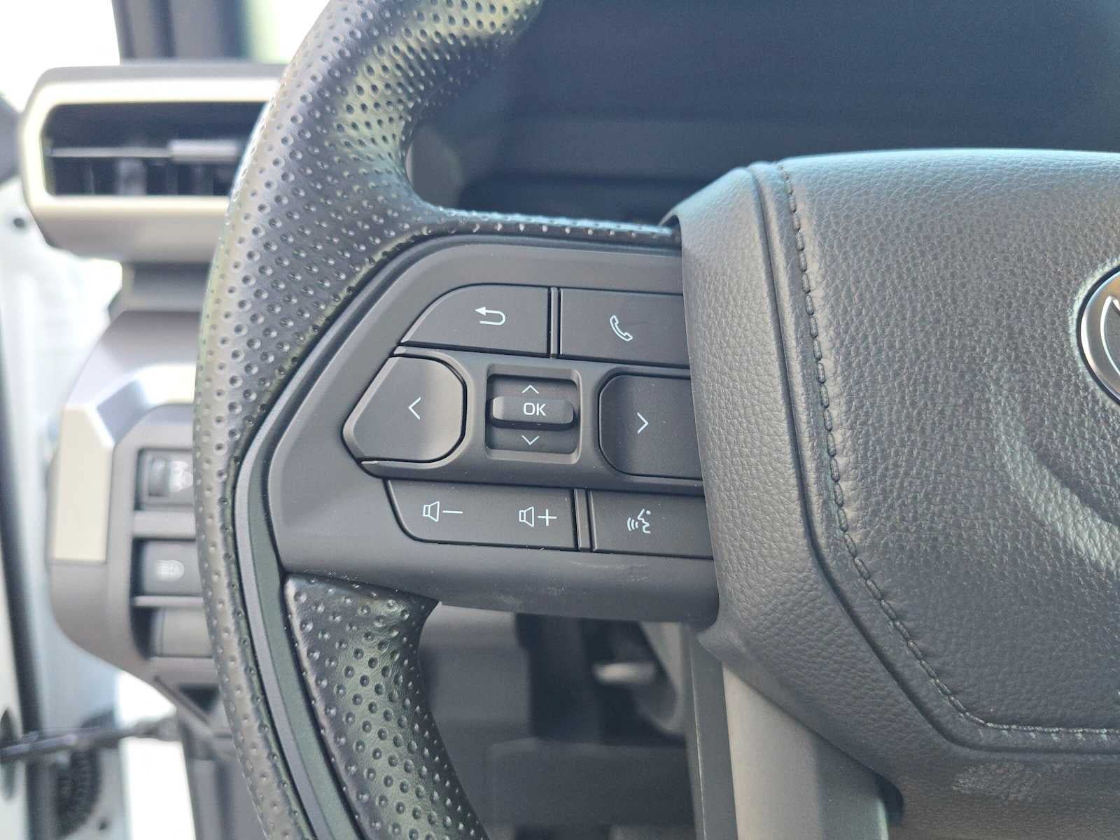 New 2026 Toyota Tacoma SR5 AWD/4WD image 32