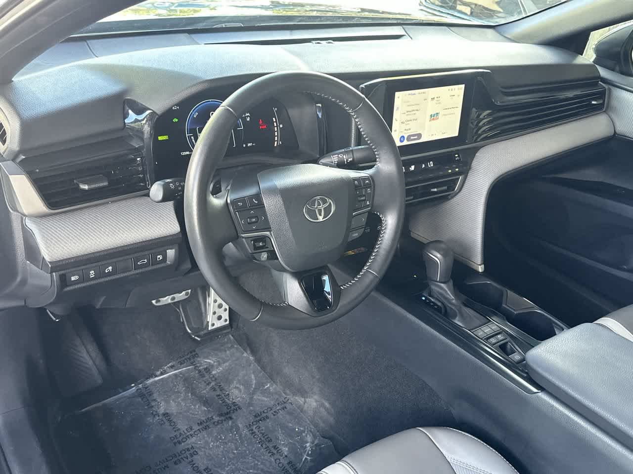 Used 2025 Toyota Camry SE FWD image 13