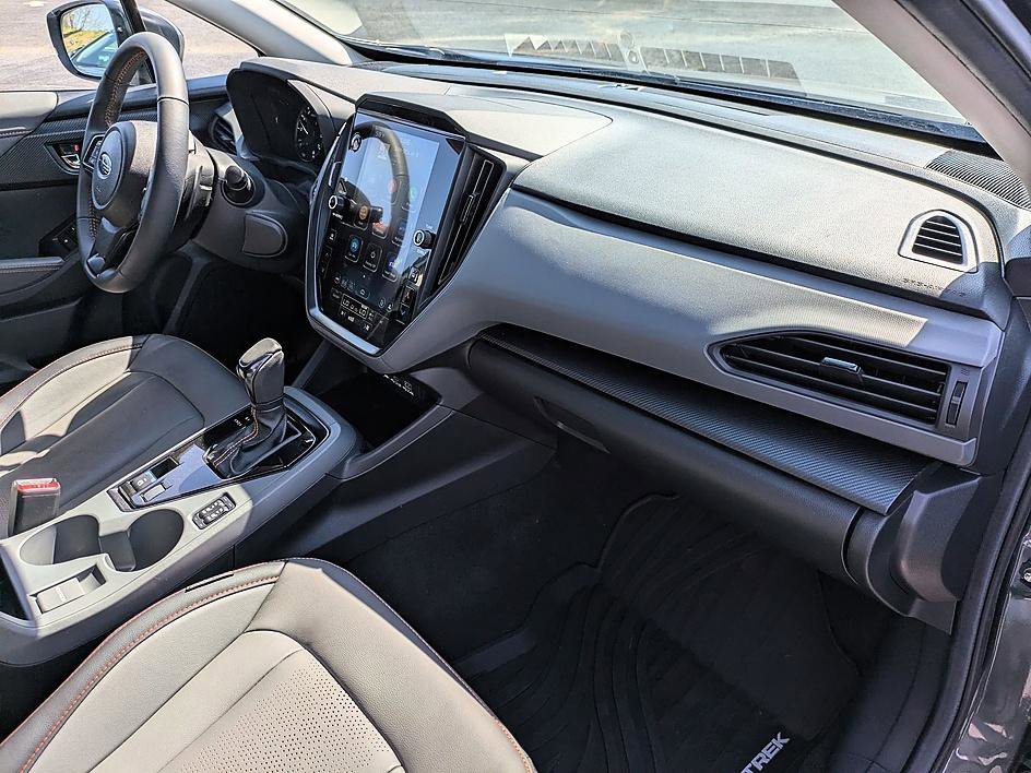 Used 2025 Subaru Crosstrek 2.5i Limited w/ Crosstrek Mirror Package image 32