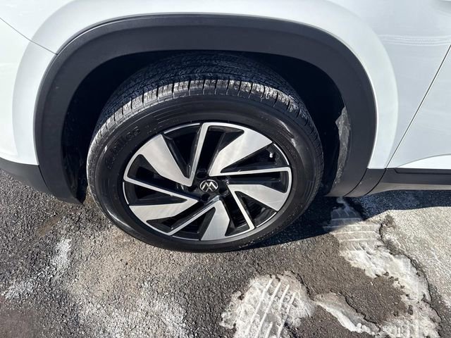 Used 2024 Volkswagen Atlas SE image 15