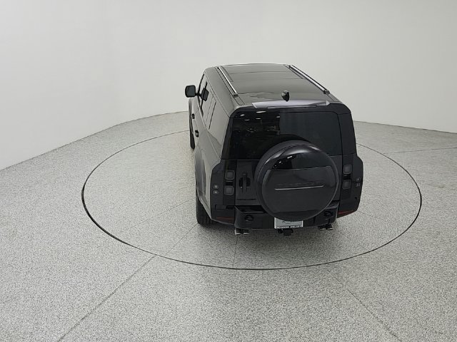 New 2026 Land Rover Defender 130 V8 AWD/4WD image 18