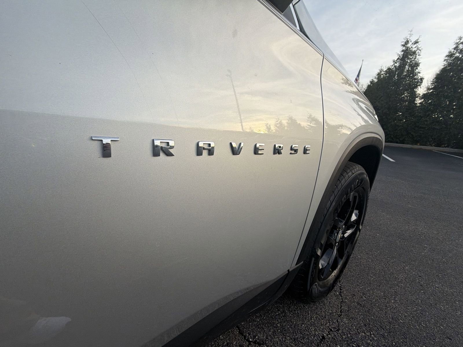 Used 2021 Chevrolet Traverse LT image 27