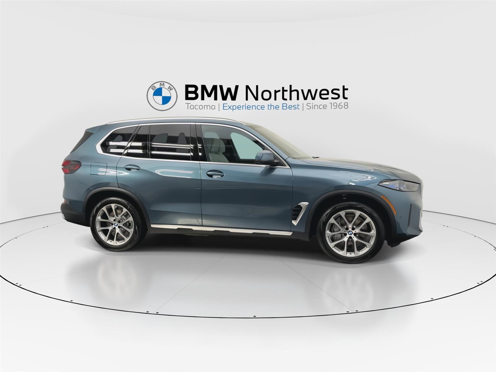 New 2026 BMW X5 xDrive50e w/ Climate Comfort Package image 5