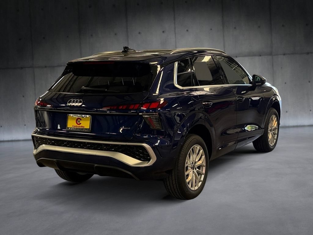 New 2026 Audi Q3 quattro 2.0T AWD/4WD image 5