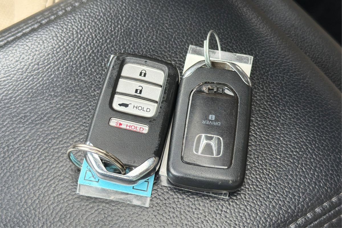 Used 2015 Honda CR-V Touring image 37