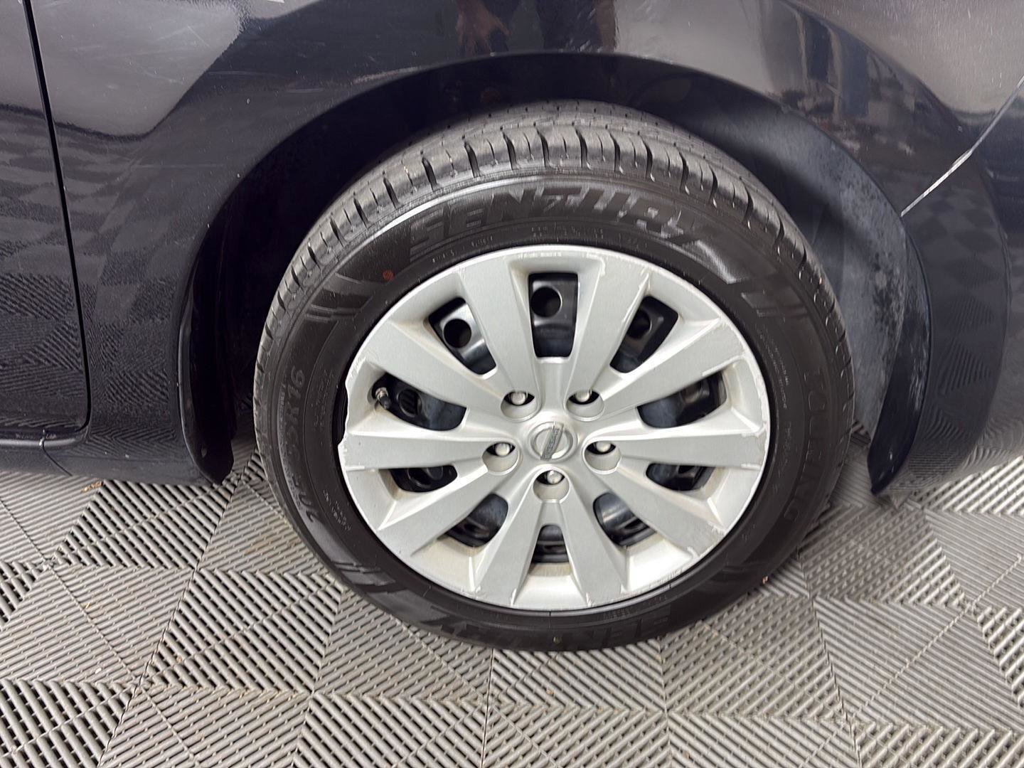 Used 2015 Nissan Leaf S w/ Charge Package image 12