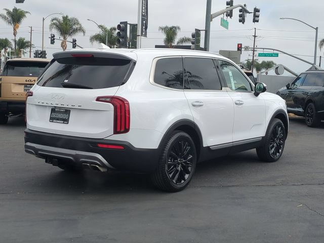 Certified 2022 Kia Telluride SX w/ Towing Package FWD image 3