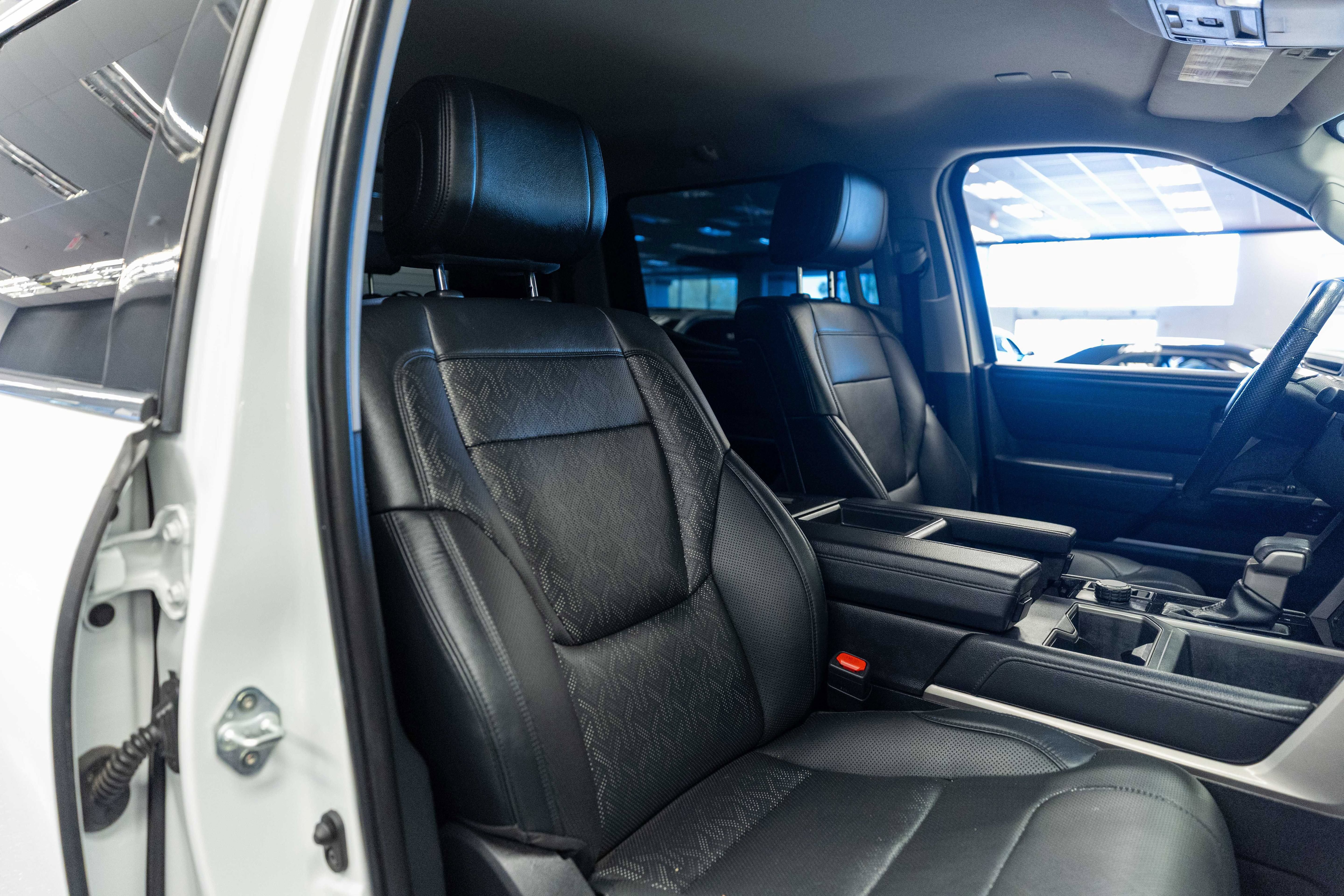 Used 2023 Toyota Tundra Limited AWD/4WD image 17