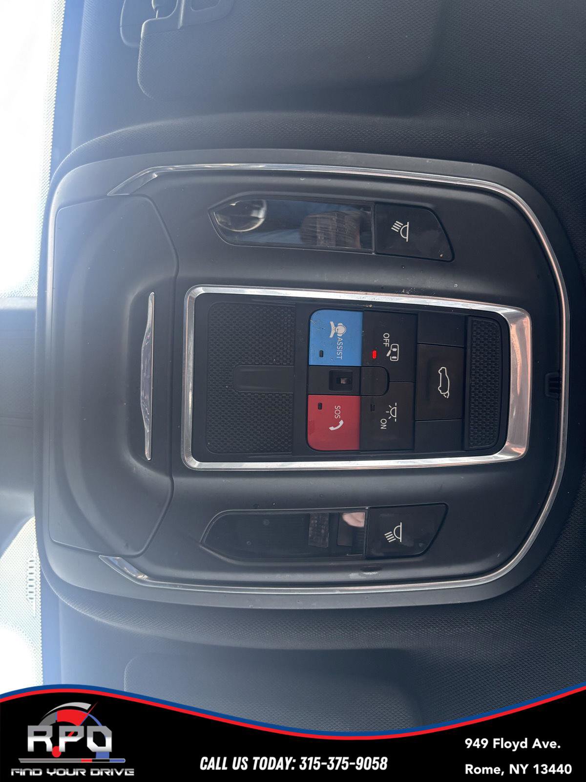 Used 2021 Jeep Grand Cherokee L Laredo image 22
