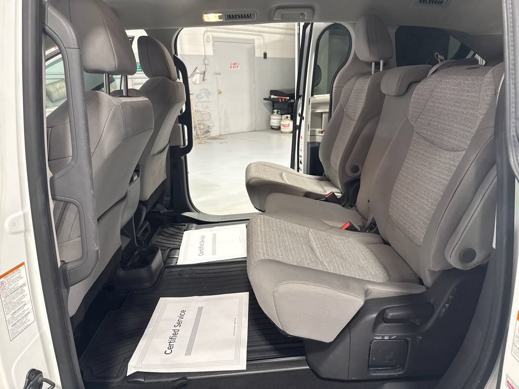 Used 2022 Toyota Sienna LE FWD image 34