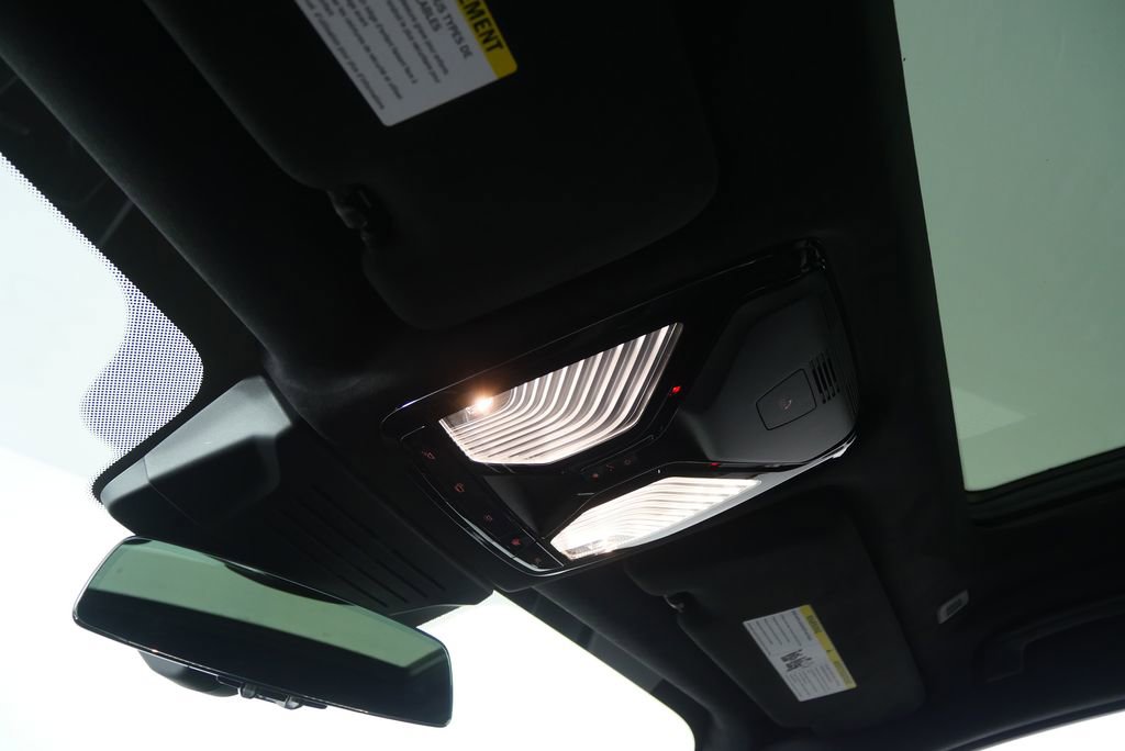 Used 2026 BMW X7 xDrive40i w/ M Sport Package image 22