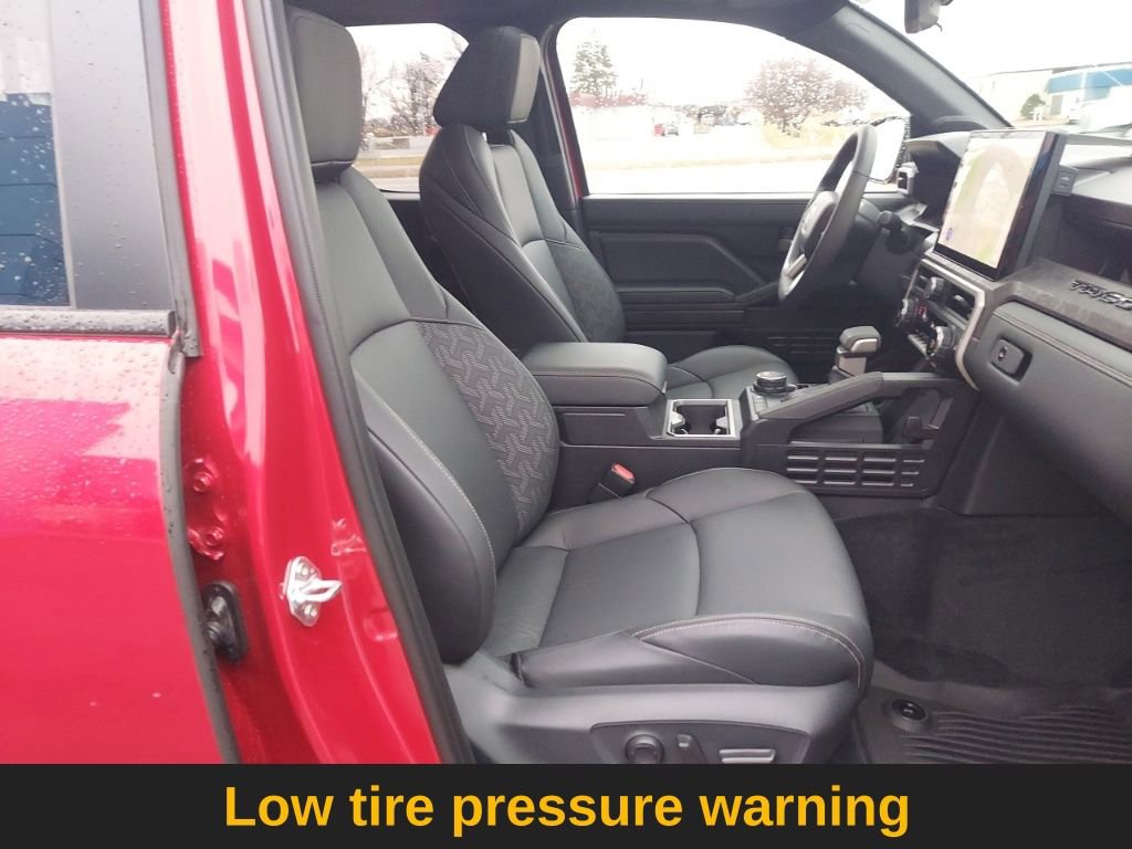 Used 2025 Toyota Tacoma Limited image 24