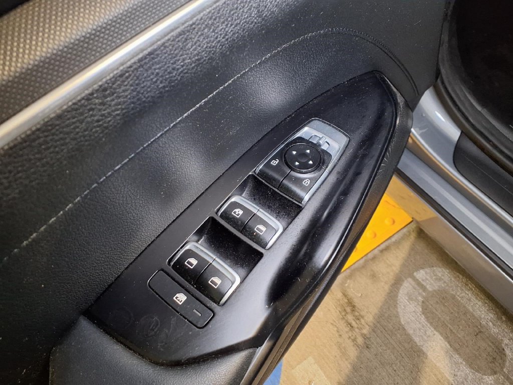 Used 2022 Kia K5 LX FWD image 18