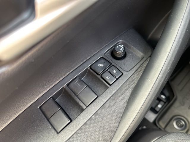 Used 2021 Toyota Corolla LE FWD image 15