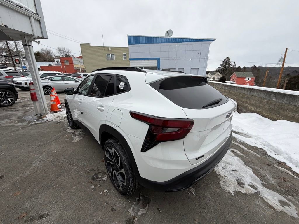 New 2026 Chevrolet Trax RS w/ Driver Confidence Package image 3