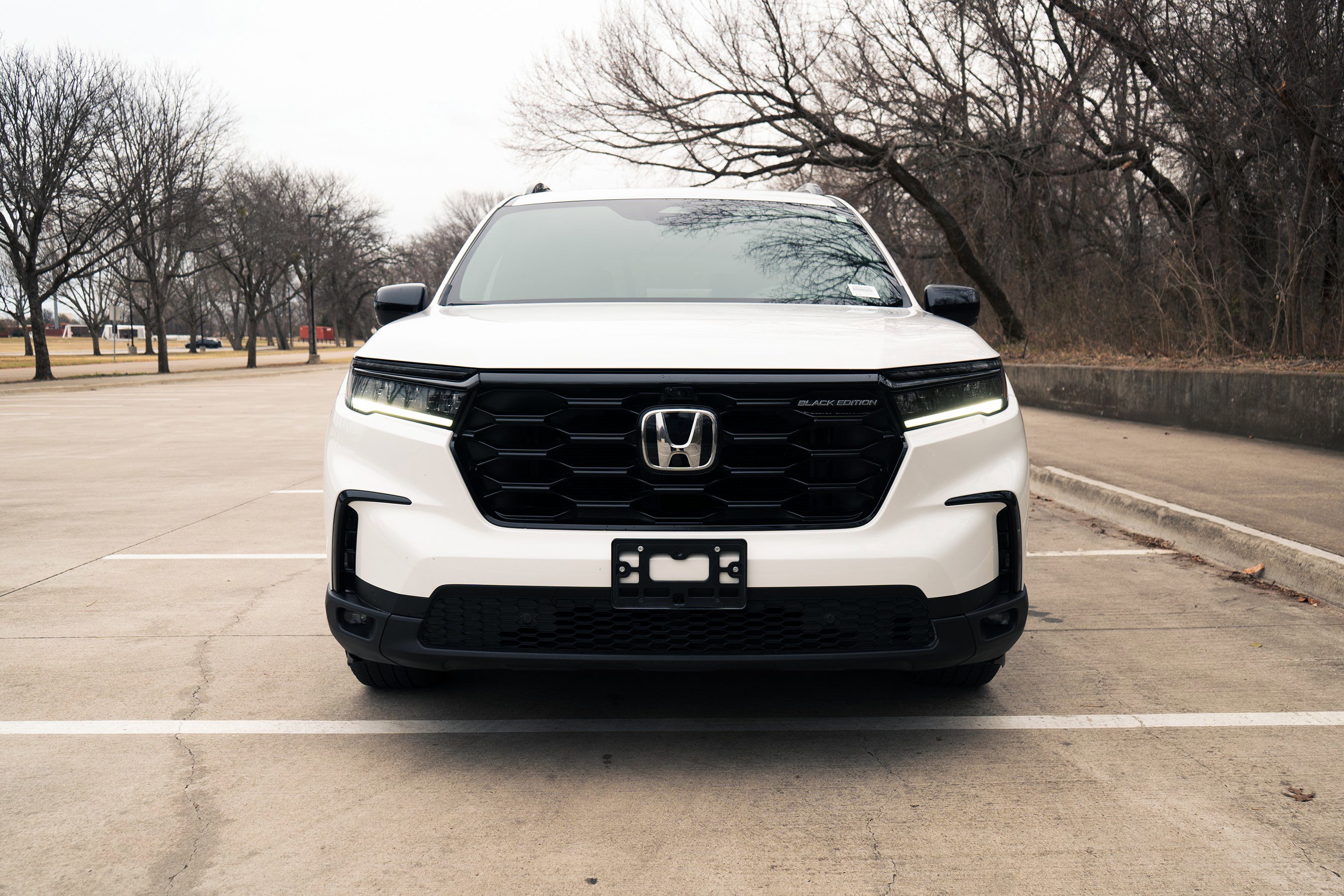 Used 2025 Honda Pilot Black Edition image 3