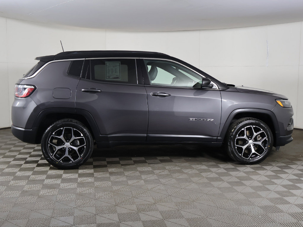 Used 2024 Jeep Compass Limited AWD/4WD image 18