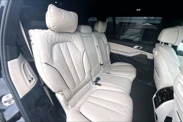 Used 2020 BMW X7 xDrive40i w/ Premium Package AWD/4WD image 29
