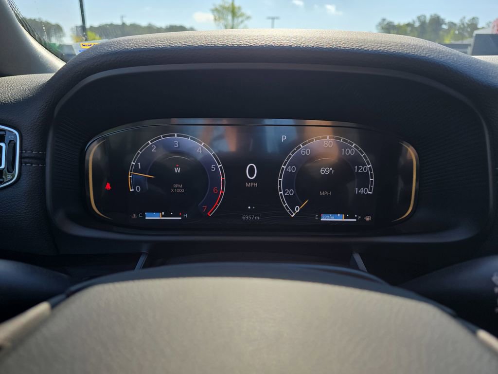 Used 2024 Jeep Wagoneer 4WD image 24