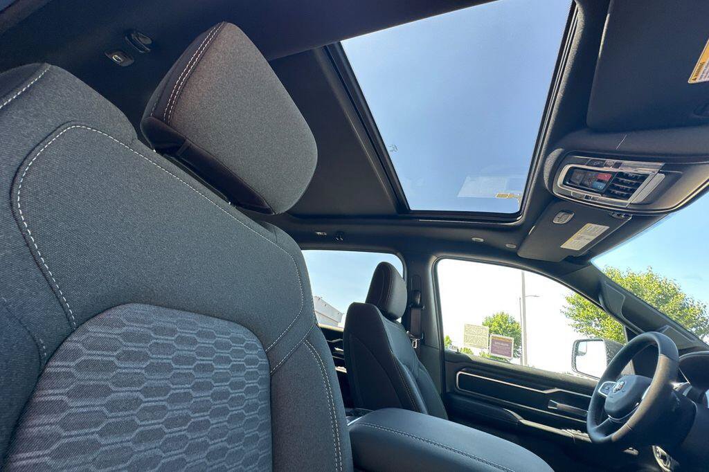 New 2026 RAM 1500 Big Horn AWD/4WD image 15