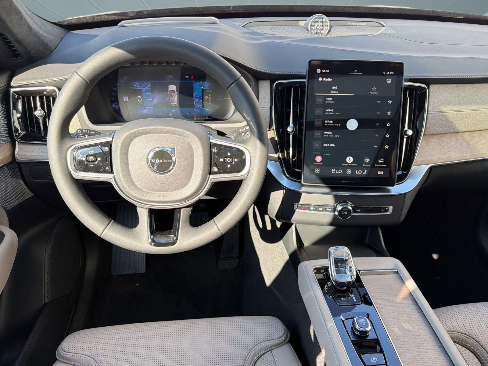 New 2026 Volvo XC90 T8 Ultra w/ Lounge Package image 28