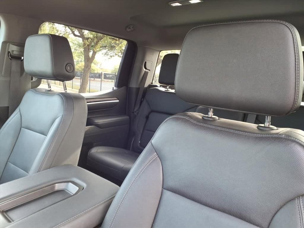 Used 2025 GMC Sierra 1500 SLT RWD image 18