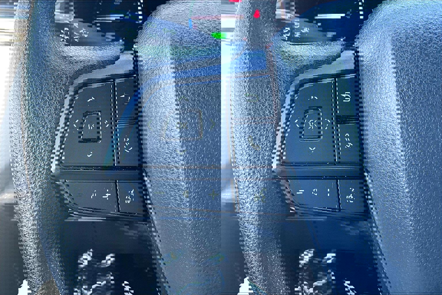 Used 2024 Toyota Sienna LE image 17