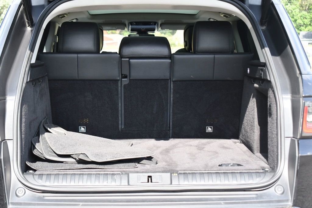 Used 2020 Land Rover Range Rover Sport HSE image 17