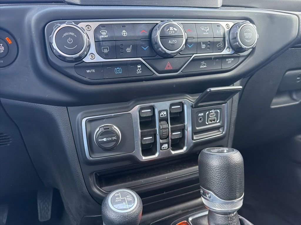 Certified 2023 Jeep Wrangler Unlimited w/ Cold Weather Group image 18